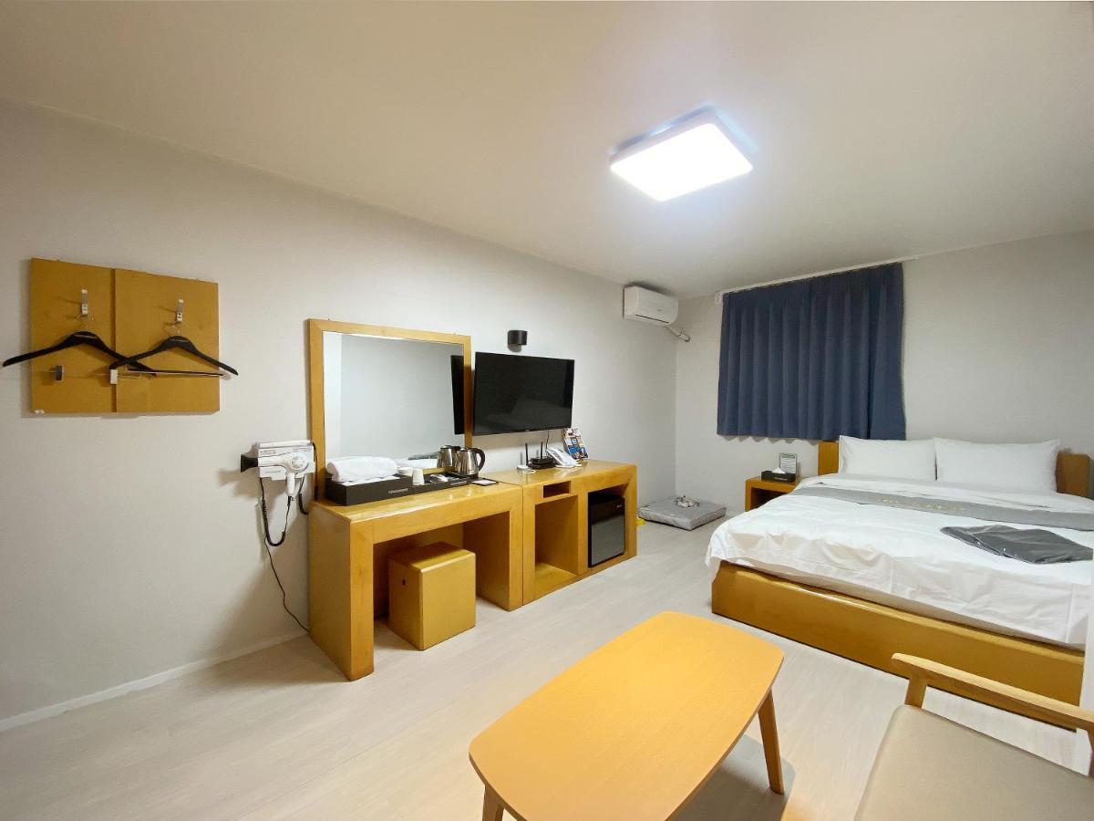 Suanbo Hot Spring Healing Hotel ชองจู ภายนอก รูปภาพ