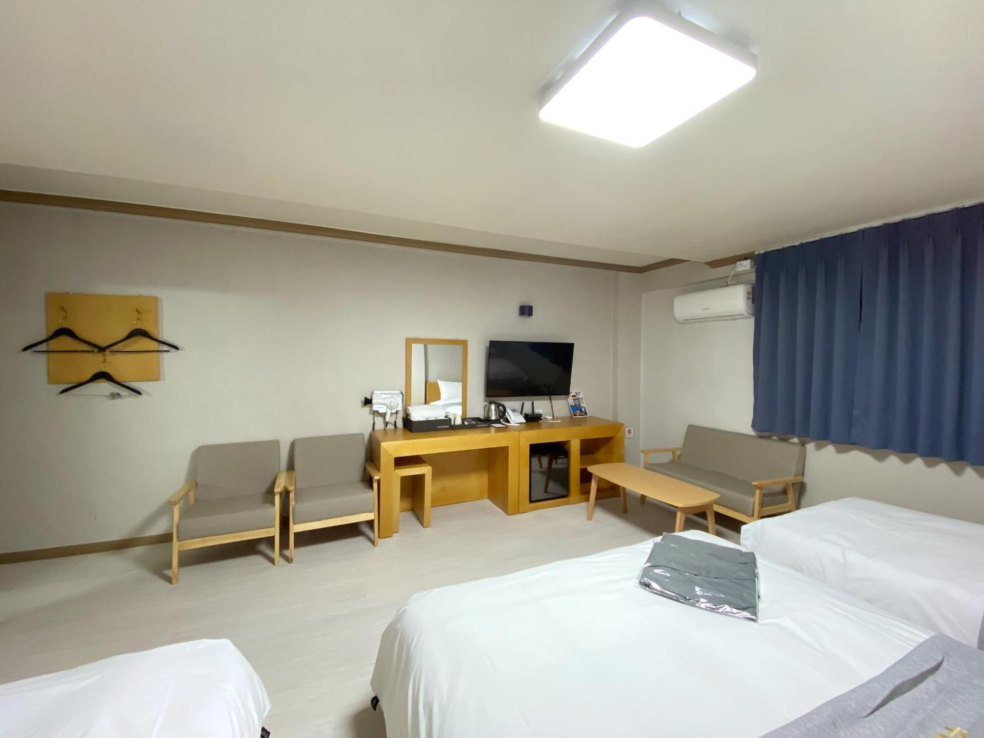 Suanbo Hot Spring Healing Hotel ชองจู ภายนอก รูปภาพ